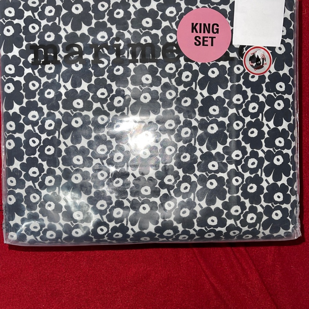 Marimekko Pikkiinen Unikko Design 200TC Cotton 4 Pc King Sheet Set Pakistan NWT - Picture 6 of 8